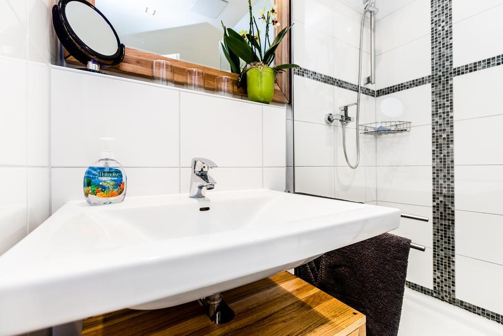 Design Apartment In Koeln Mit Terrasse Стая снимка