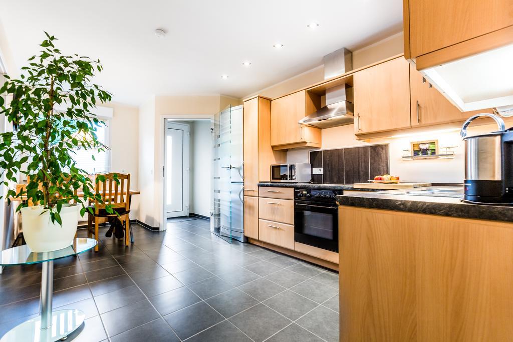 Design Apartment In Koeln Mit Terrasse Екстериор снимка