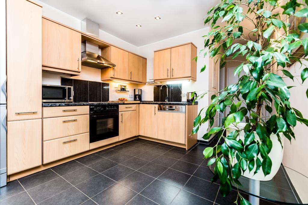 Design Apartment In Koeln Mit Terrasse Стая снимка
