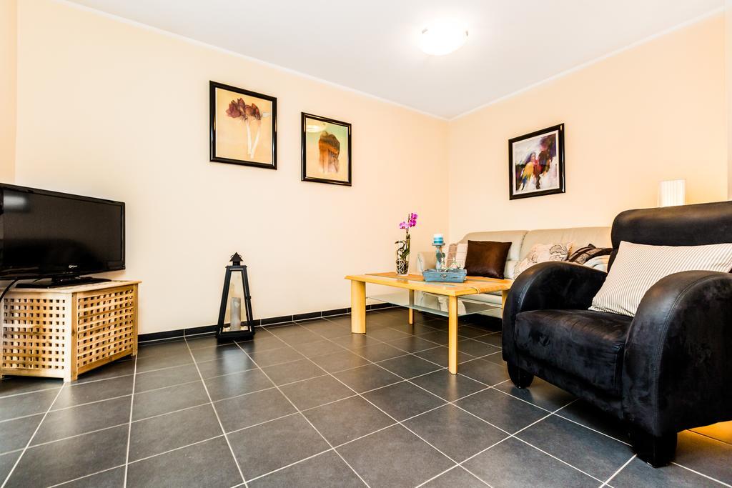 Design Apartment In Koeln Mit Terrasse Екстериор снимка
